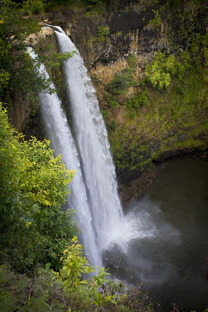 Wailua Falls - Kauai island on Hawaii - the best time to go to Hawaii