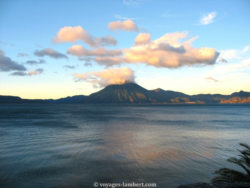 13912829913_e6af37966f_b_Lake-Atitlan